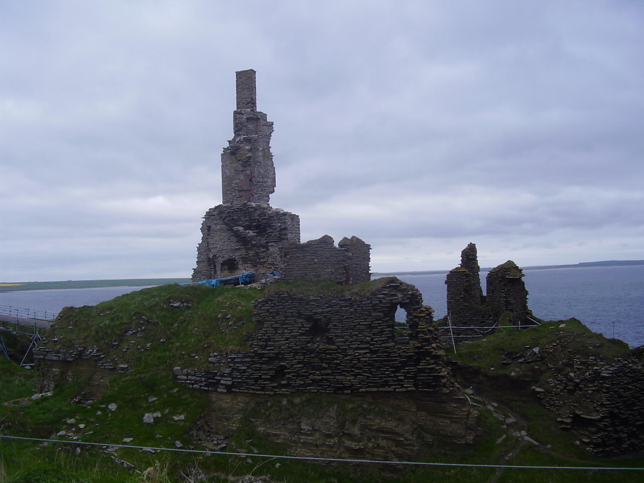 Gate Keep (Castle Sinclair; 14th cent.?)